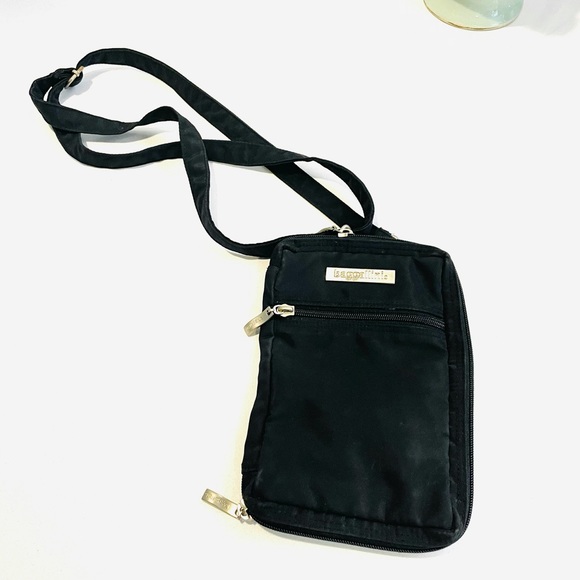 Baggallini Handbags - Baggallini Travel Pouch Crossbody Handbag